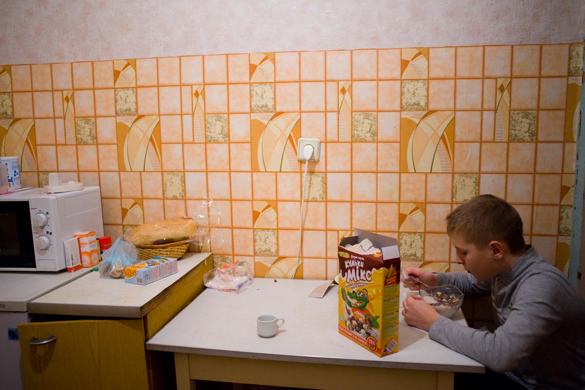 Ivan Gujarev z Luhansku v pronajatém bytě, Dněpropetrovsk.