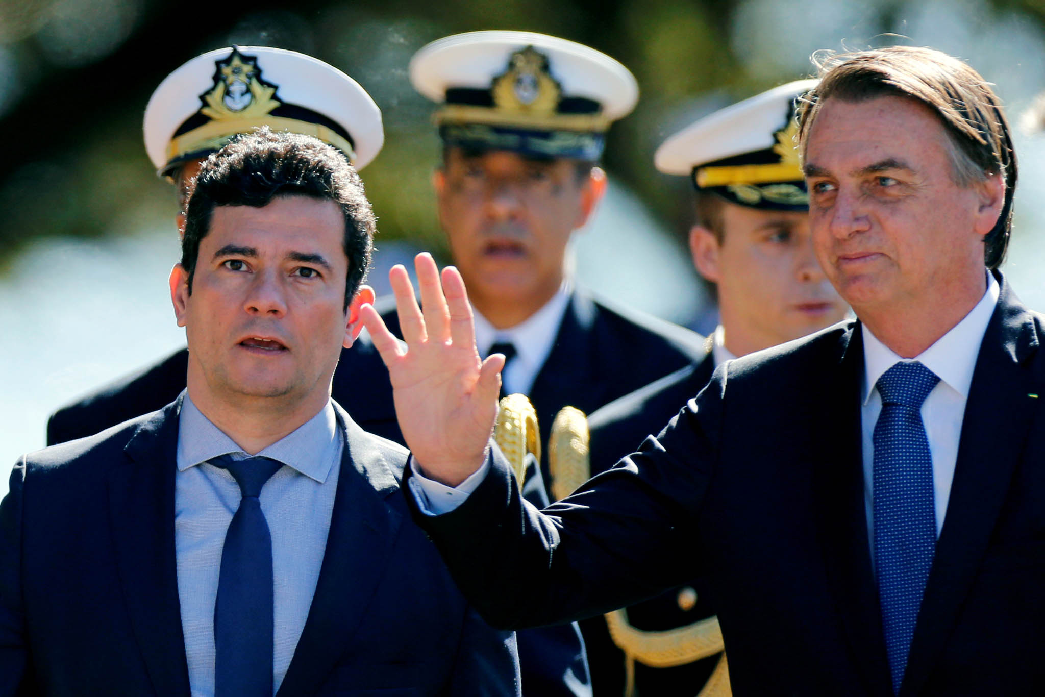 Soudce Sergia Mora (vlevo) si prezident Jair Bolsonaro vybral jako ministra spravedlnosti