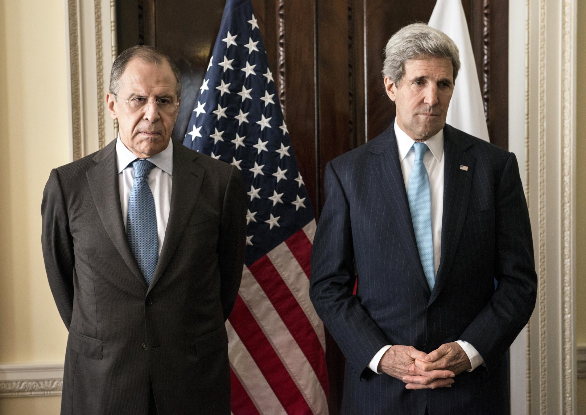 Ministři zahraničí Ruska a USA Lavrov s Kerrym v Londýně