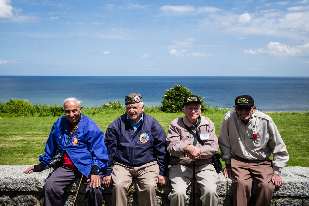 Američtí veteráni u Omaha Beach