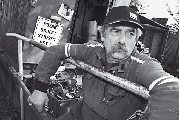 Fotografie: Tohle na nás nehodíte. Platíme daně, vytváříme pracovní místa a ještě šetříme planetu. - Autor: Matěj Stránský