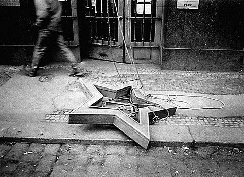 Fotografie: Komunismus je za námi, ale na demokracii západního typu ještě čekáme. Foto Karel Cudlín