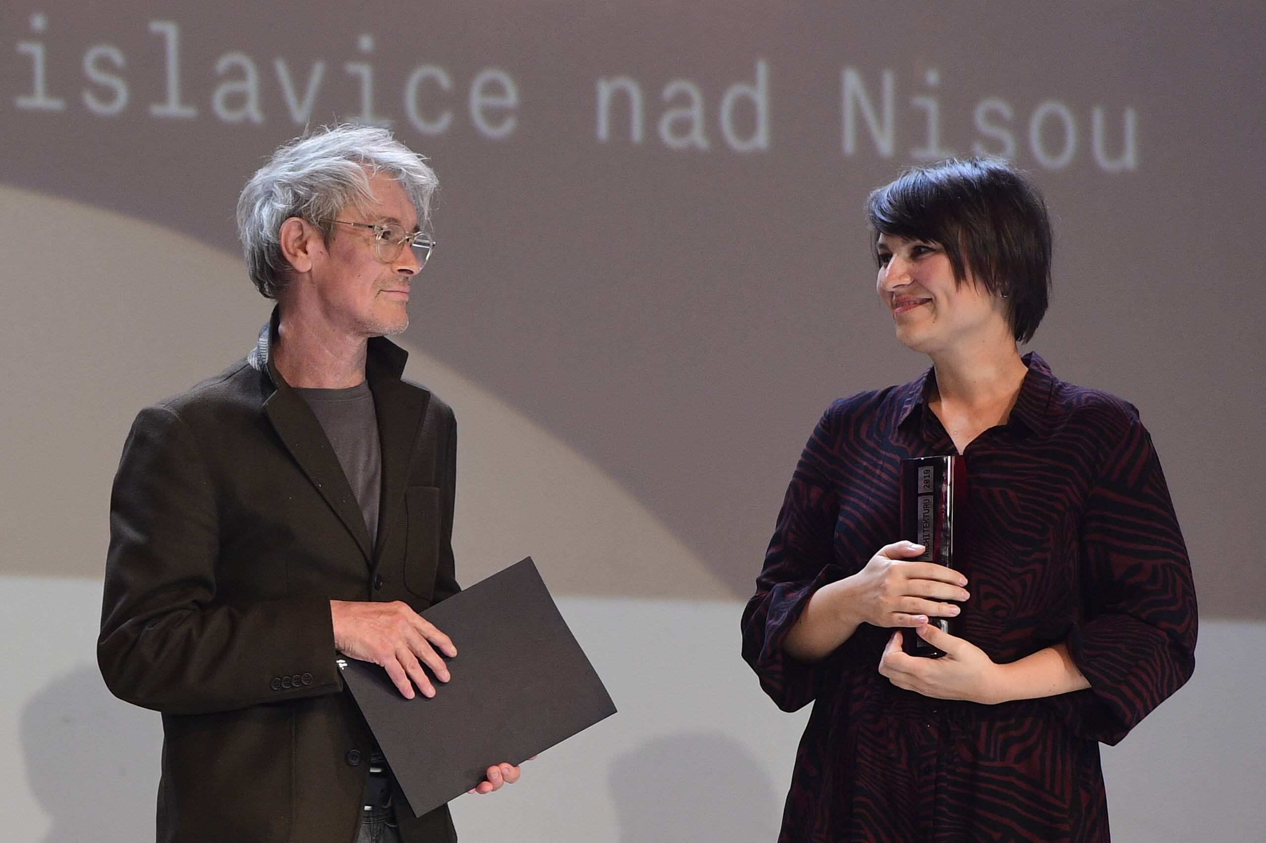 Petr Stolín a Alena Mičeková převzali hlavní cenu soutěže Česká cena za architekturu