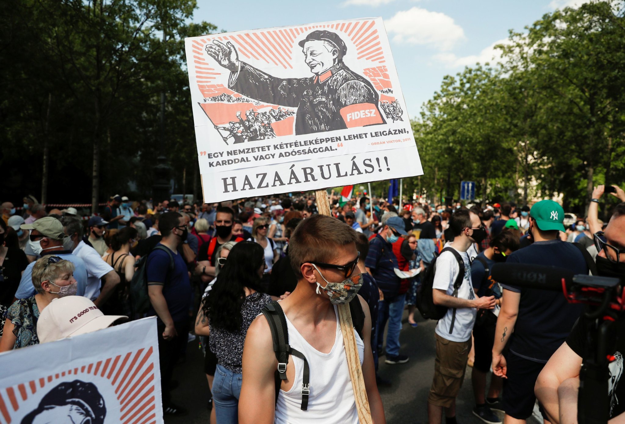 Protest proti čínské univerzitě, čercen 2021